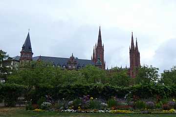 14 Blick auf Rathaus und Kirche